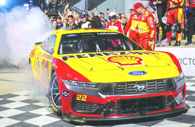 Logano, Team Penske make push as NASCAR Chase nears